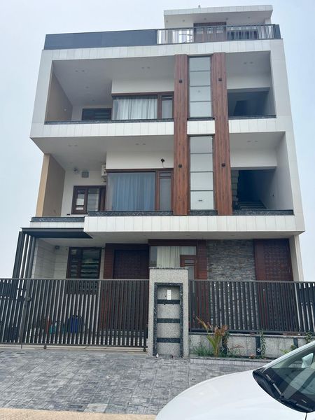 TRIPLE STORY KOTHI
