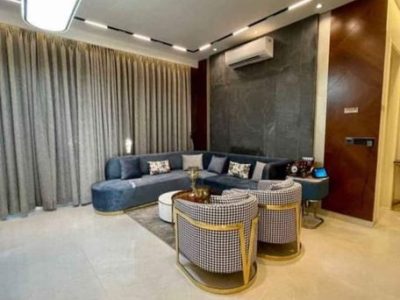 4BHK LUXURIOUS FLAT